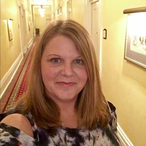 Meet your Posher, Andrea